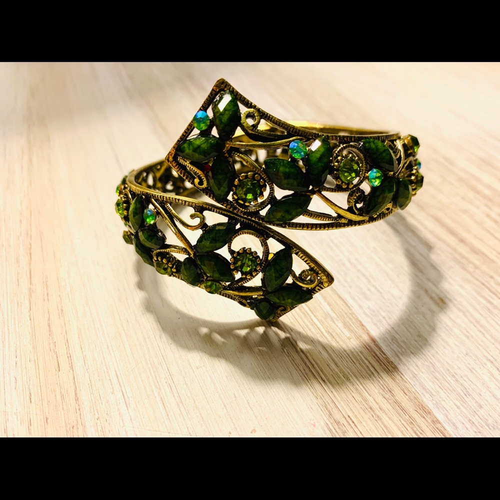 Green/gold bracelet